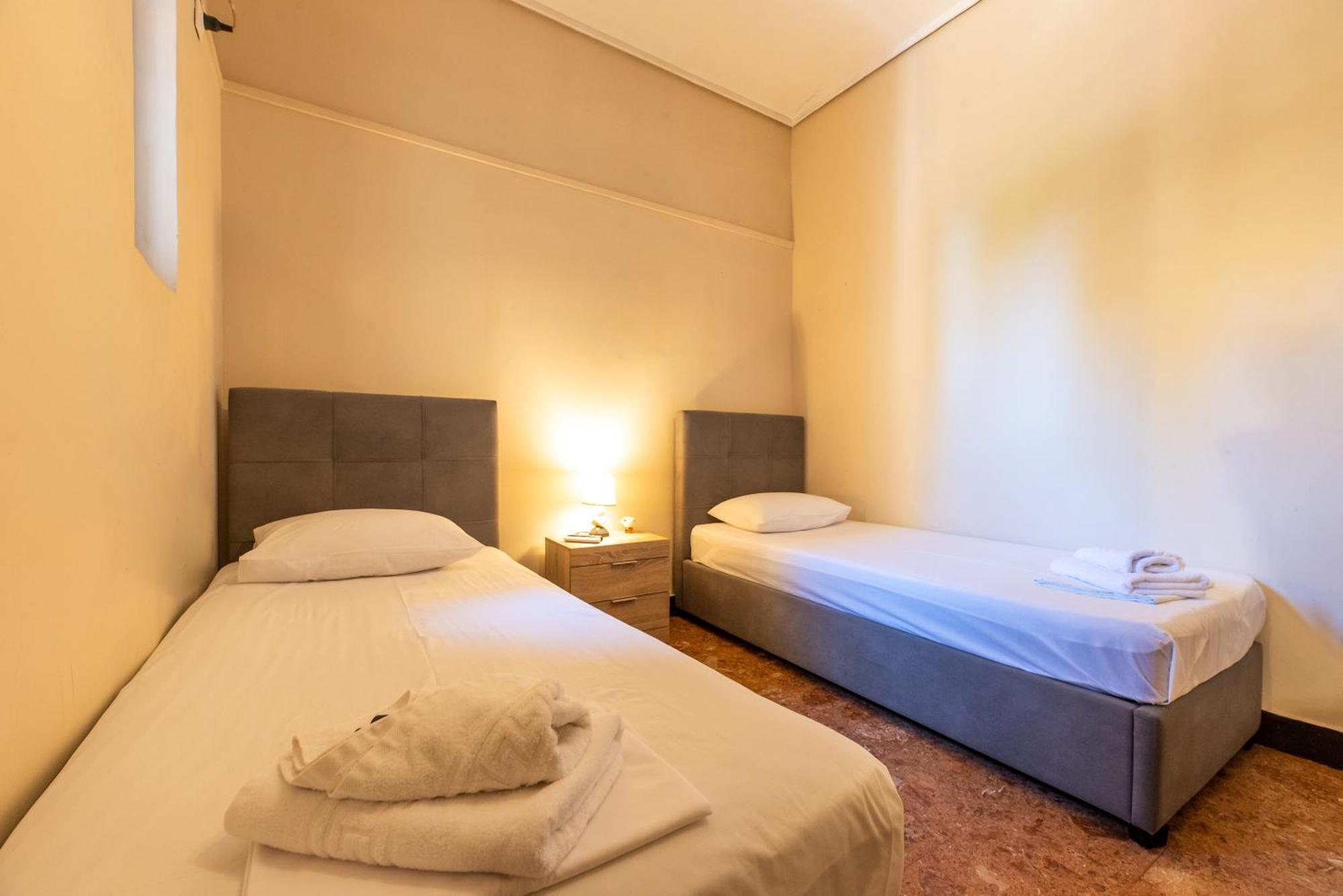 Stone Palace Hotel Near Athen'S Airport Free Shuttle From And To Athen'S Airport Spáta Eksteriør billede