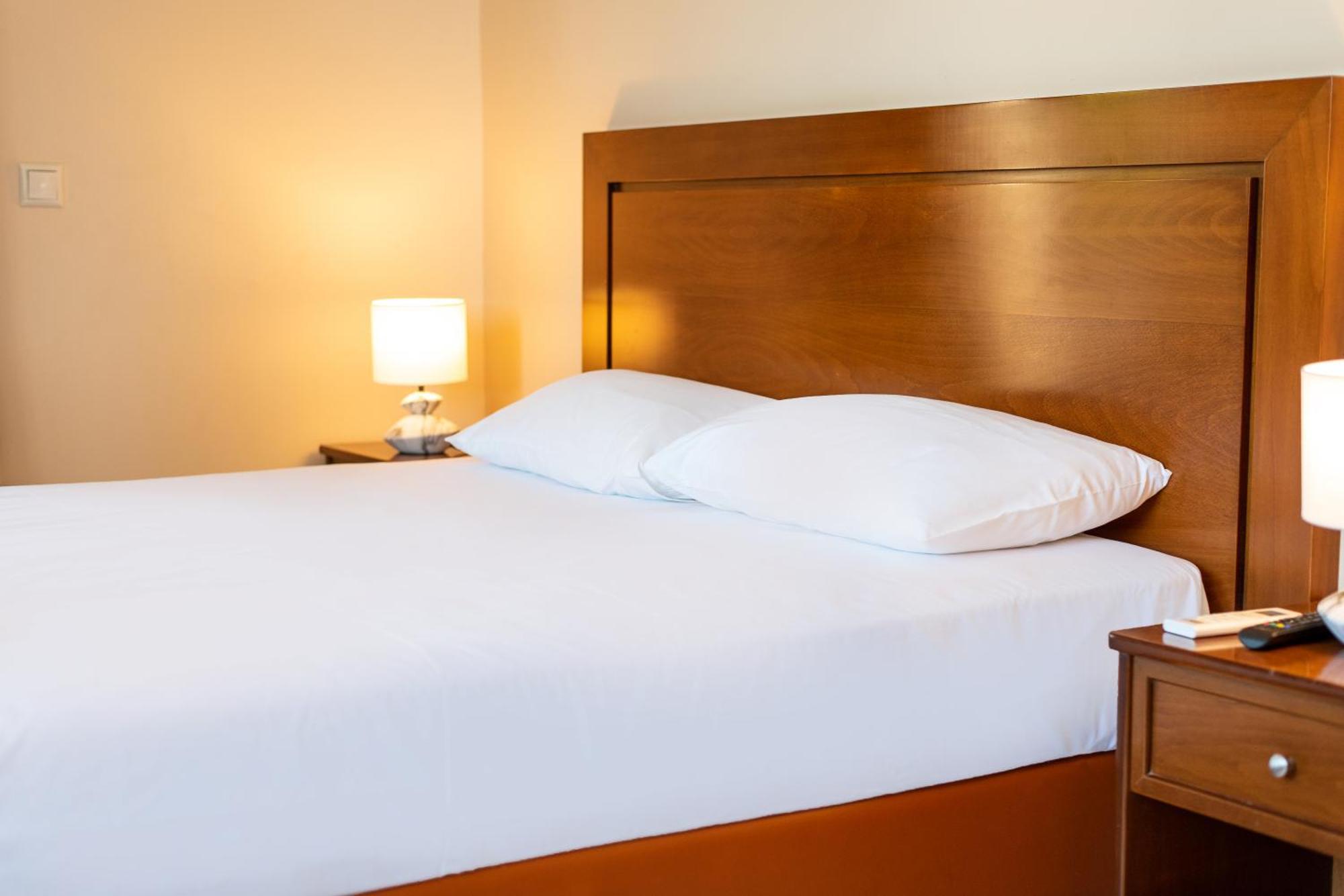 Stone Palace Hotel Near Athen'S Airport Free Shuttle From And To Athen'S Airport Spáta Eksteriør billede