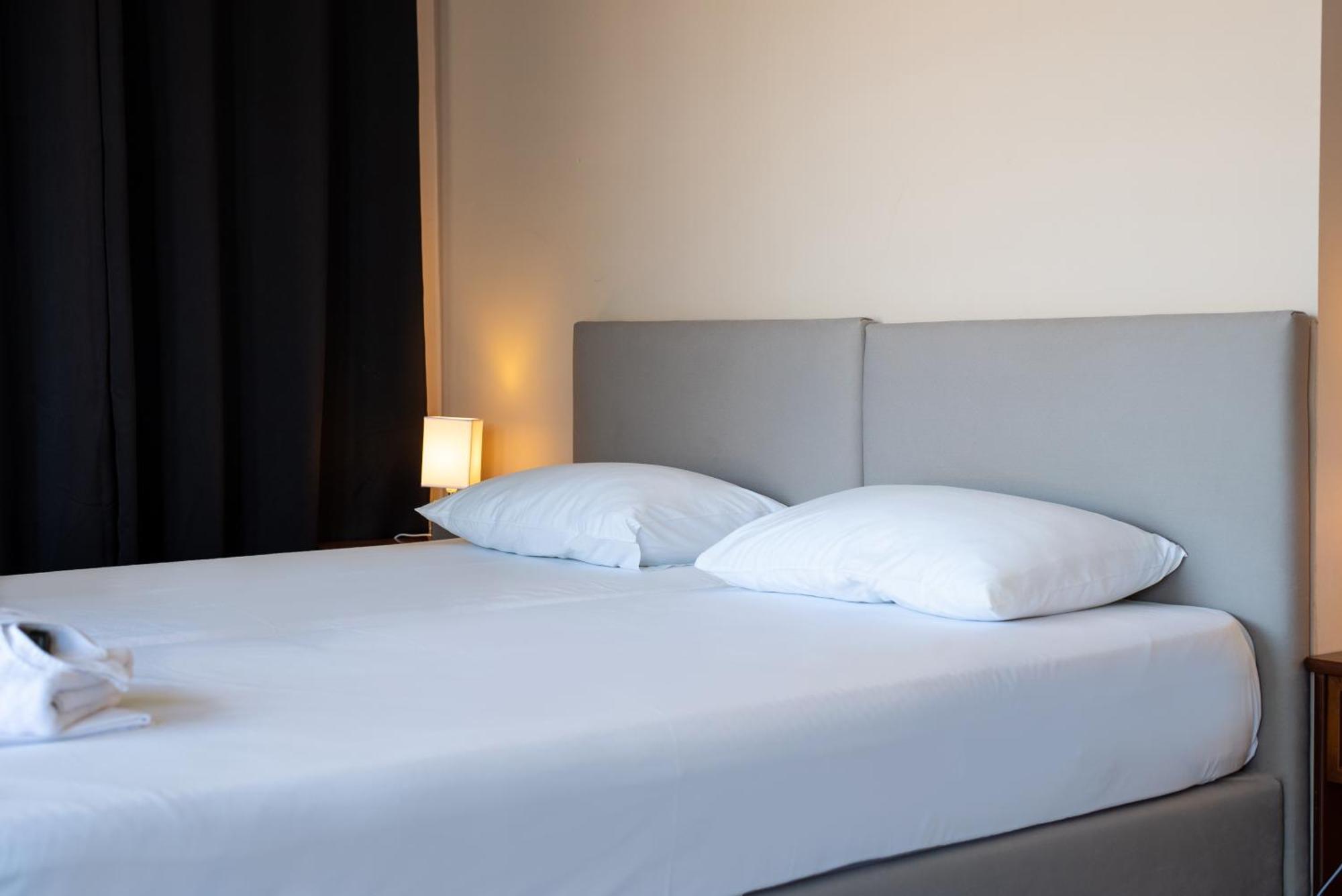 Stone Palace Hotel Near Athen'S Airport Free Shuttle From And To Athen'S Airport Spáta Eksteriør billede