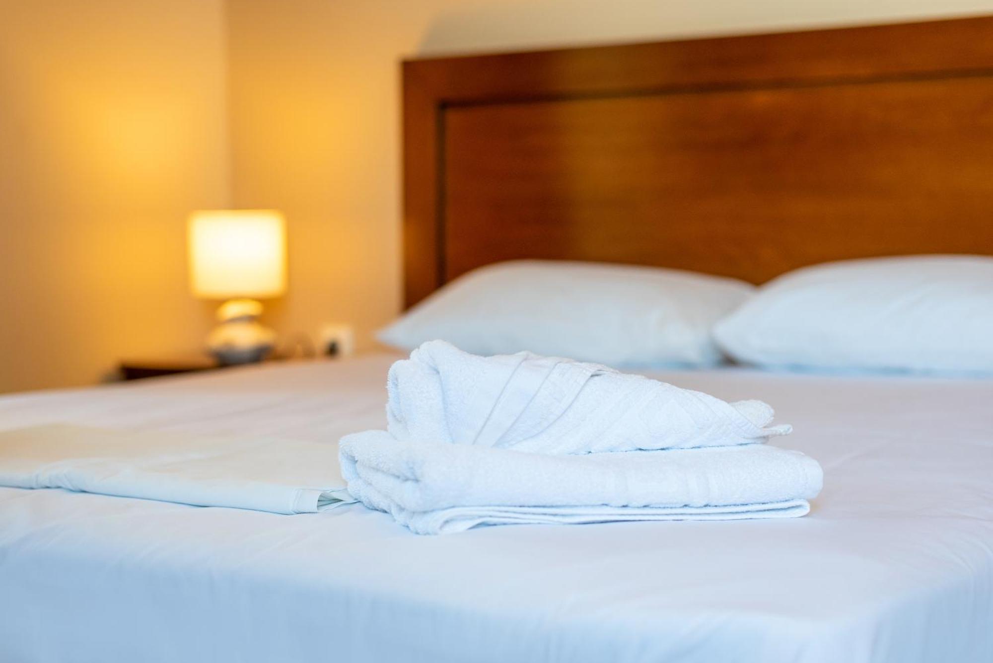 Stone Palace Hotel Near Athen'S Airport Free Shuttle From And To Athen'S Airport Spáta Eksteriør billede