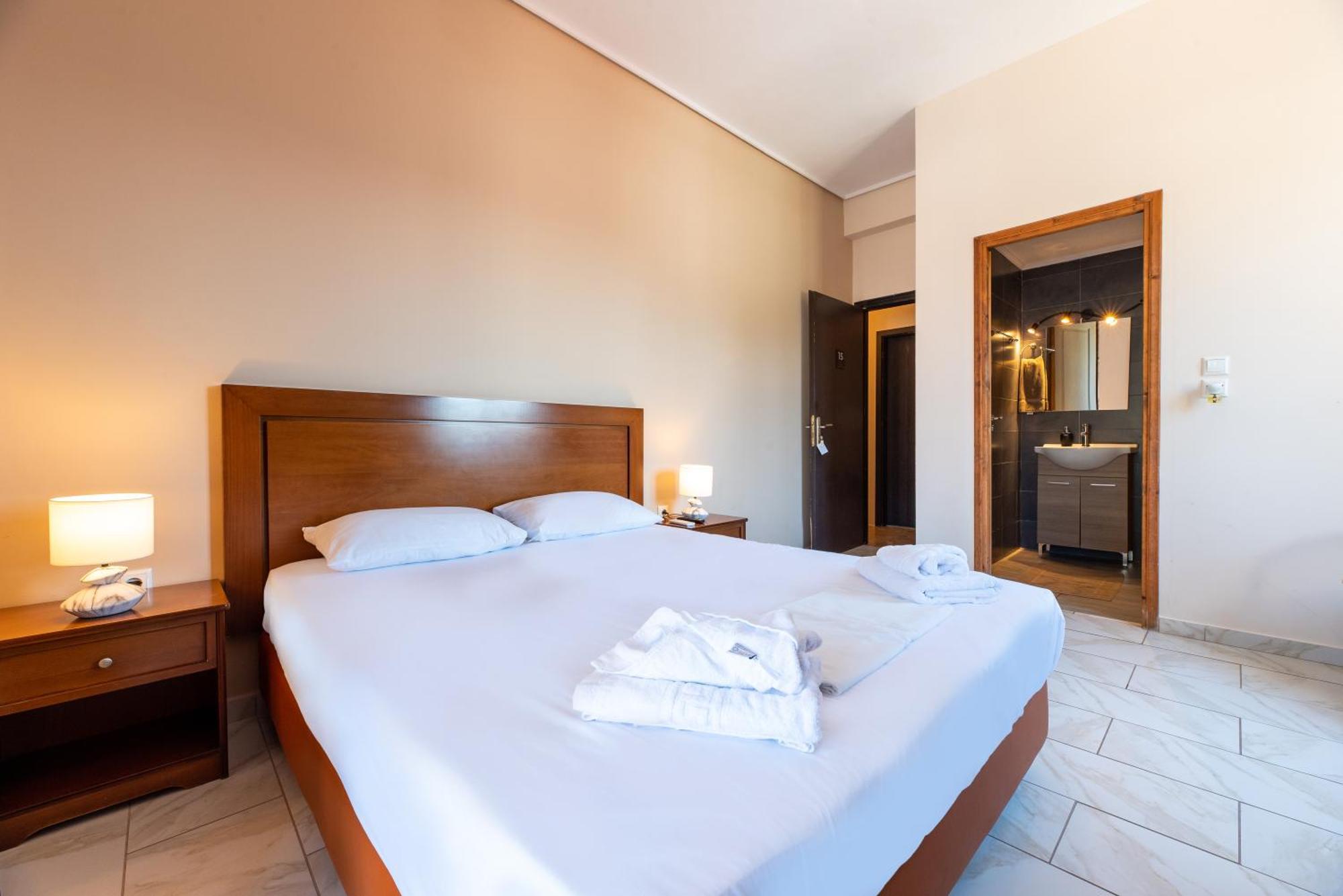 Stone Palace Hotel Near Athen'S Airport Free Shuttle From And To Athen'S Airport Spáta Eksteriør billede