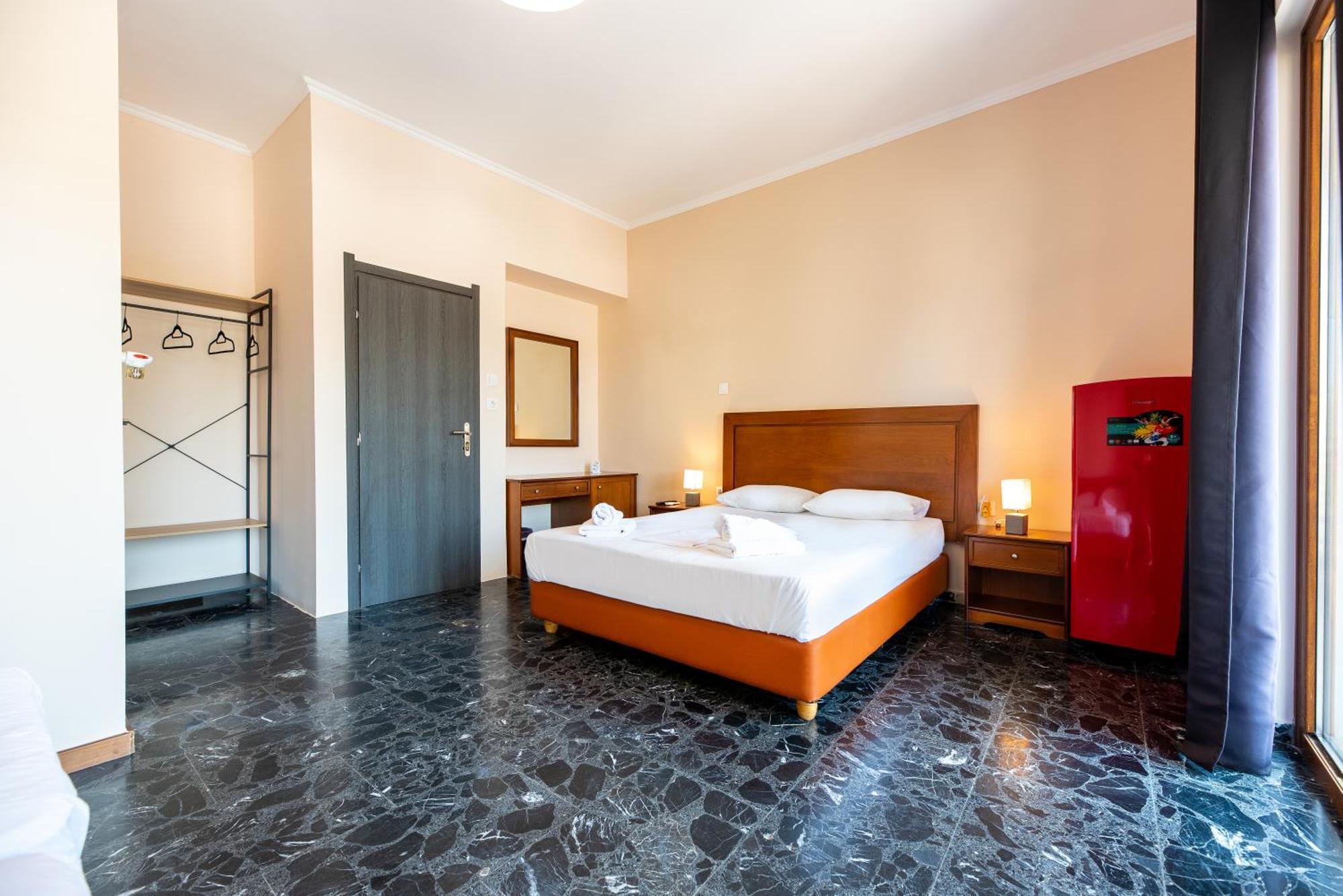 Stone Palace Hotel Near Athen'S Airport Free Shuttle From And To Athen'S Airport Spáta Eksteriør billede