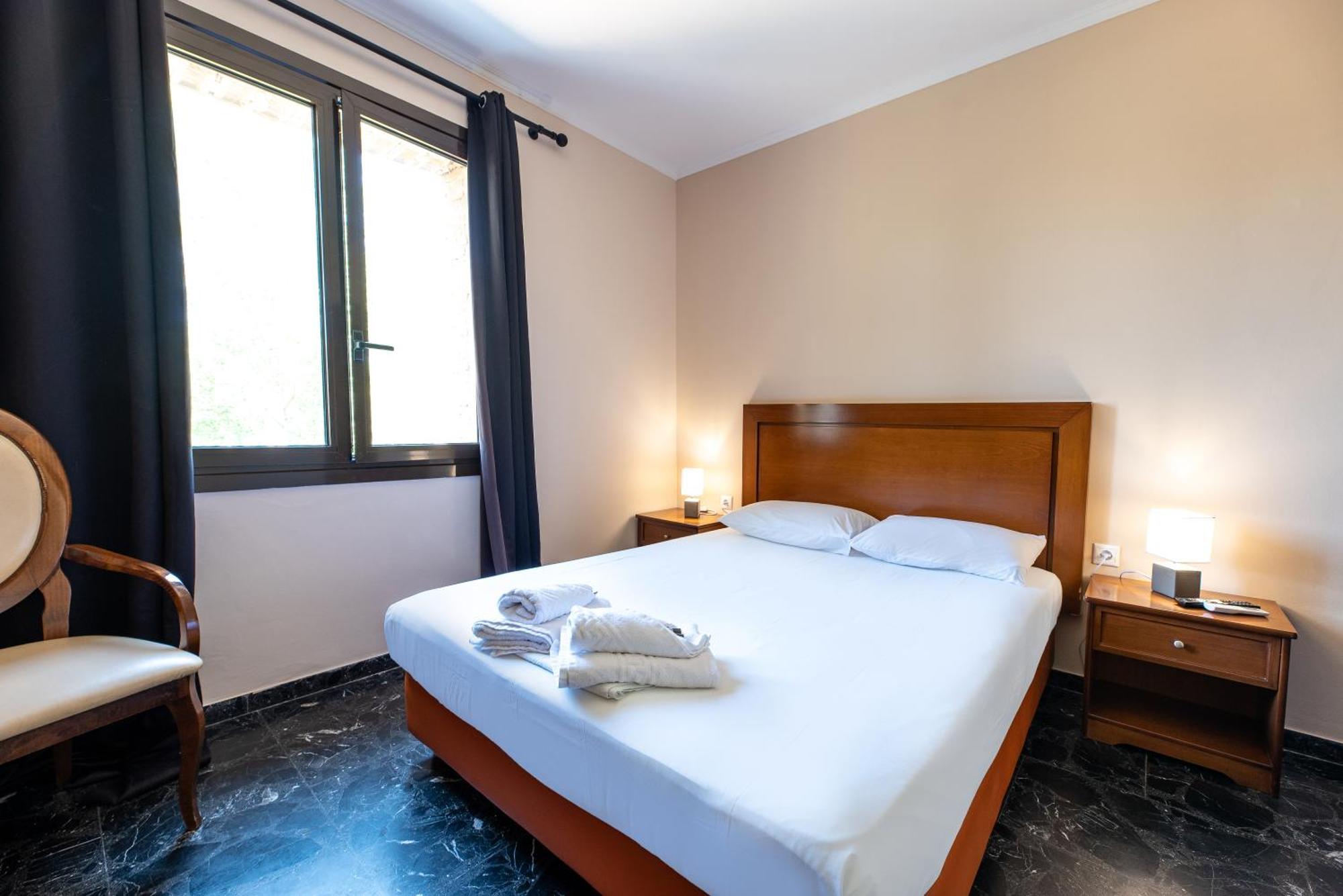 Stone Palace Hotel Near Athen'S Airport Free Shuttle From And To Athen'S Airport Spáta Eksteriør billede